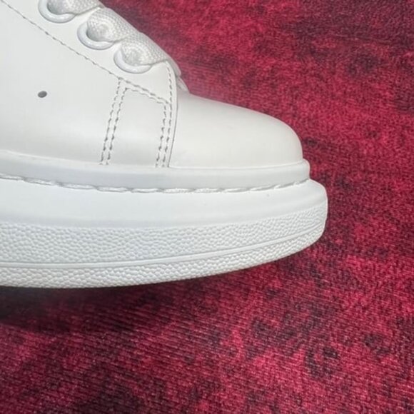 Alexander McQueen Women Sneakers - Picture 4 of 8